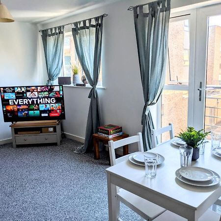 Simple 2-Bedroom 1.5 Bath Apartment In Thornhill Southampton Exterior photo