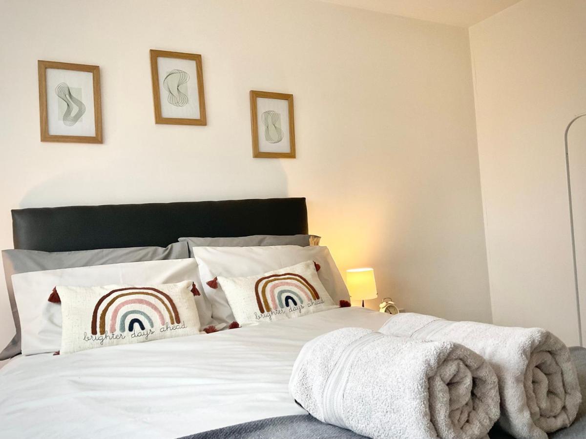 Simple 2-Bedroom 1.5 Bath Apartment In Thornhill Southampton Exterior photo