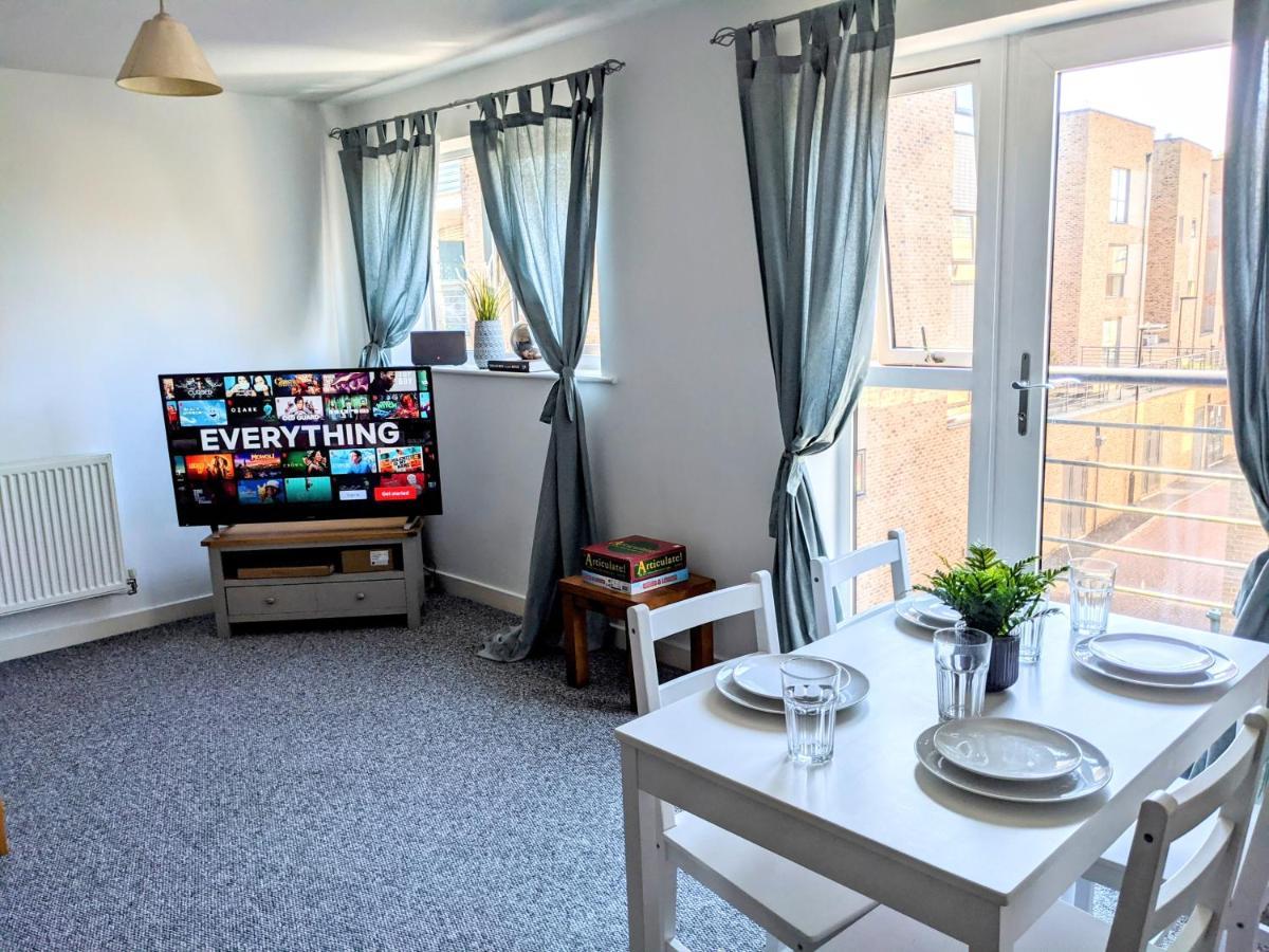 Simple 2-Bedroom 1.5 Bath Apartment In Thornhill Southampton Exterior photo